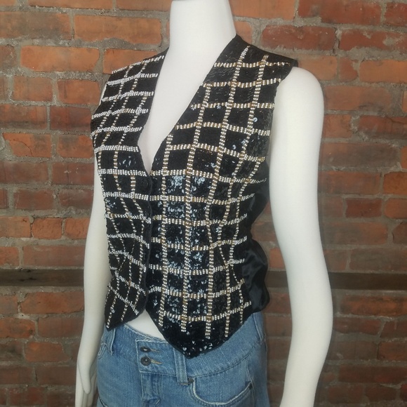 Vintage Tops - VTG Women's Vest Black w/Sequins Beads Pearls on F